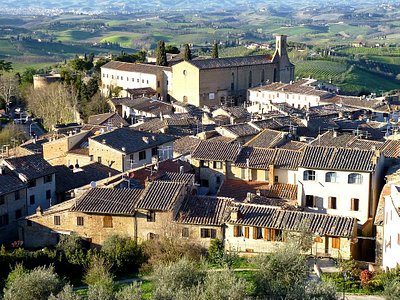 Tuscany Leather Backpack & Leather Jacket - Foto di Le Torri Pelletteria,  San Gimignano - Tripadvisor