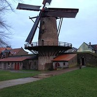 de kriemhildmühle in de stadsmuur