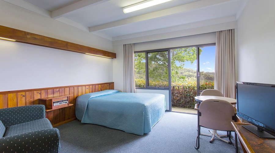 Motel Suite