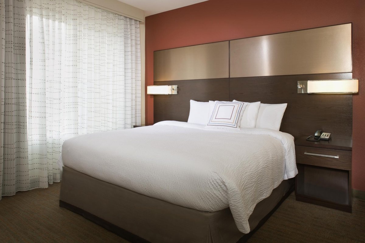 Residence Inn by Marriott Tustin Orange County Rooms: Pictures ...