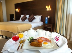Room & Suite
