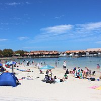 THE BEACH AT HILLARYS PERTH