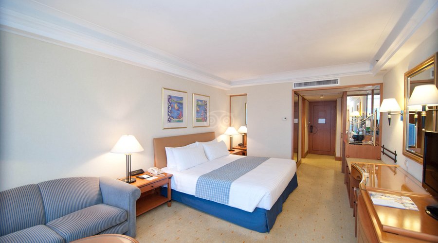 The Harbourview Room at the Harbour Grand Kowloon
