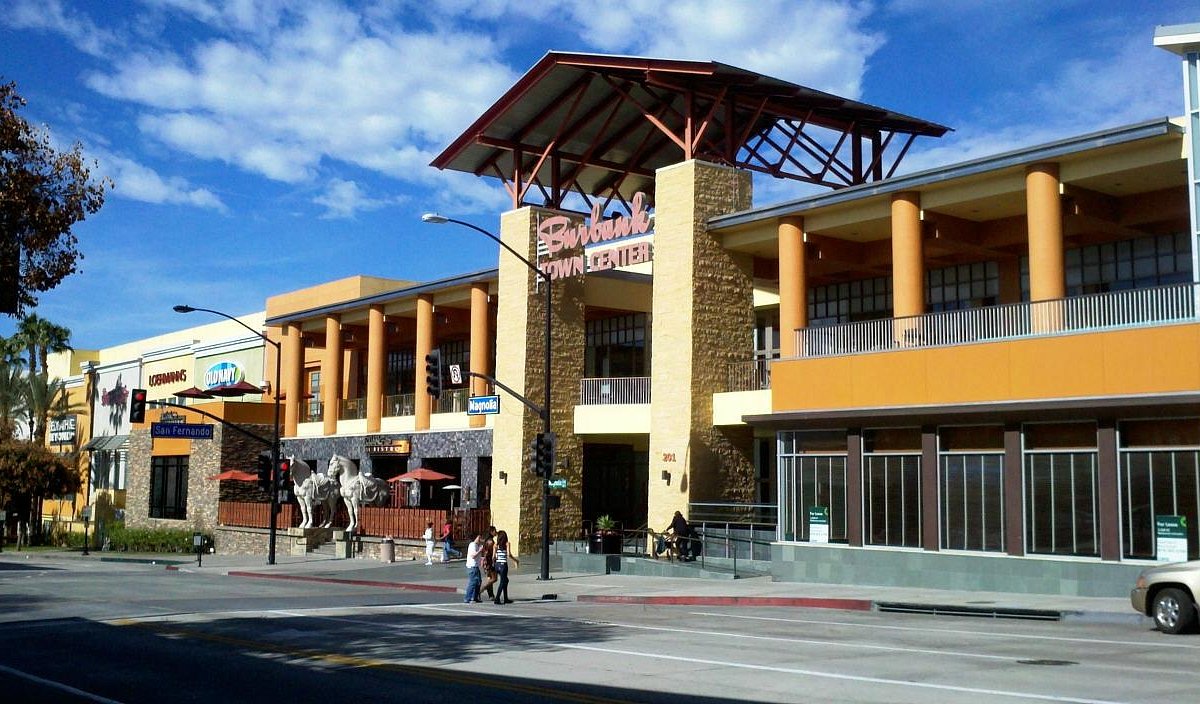 San Fernando Valley Malls and Shopping Centers
