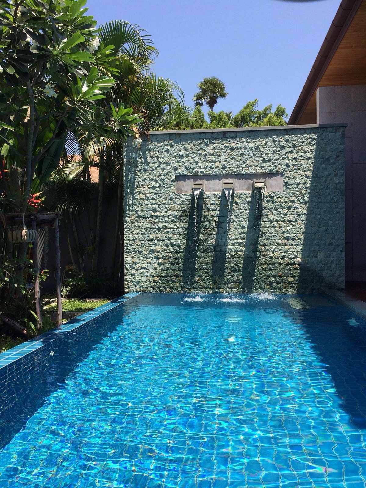Two Villas Holiday Phuket Onyx Style Nai Harn Beach, hotel em Rawai