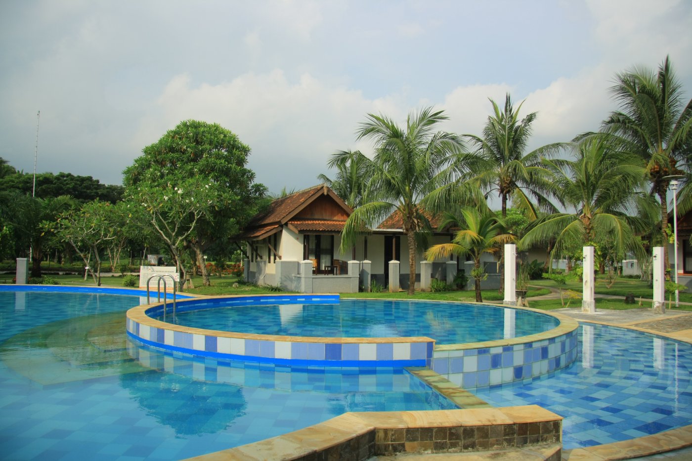 GRAND ELTY KRAKATOA RESORT 69 (̶7̶9̶) Prices & Reviews Kalianda