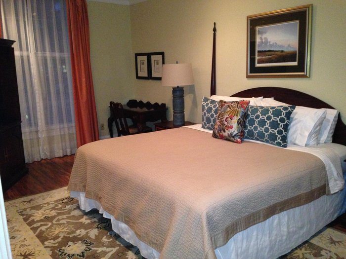 Oglethorpe Lodge - hotel rooms