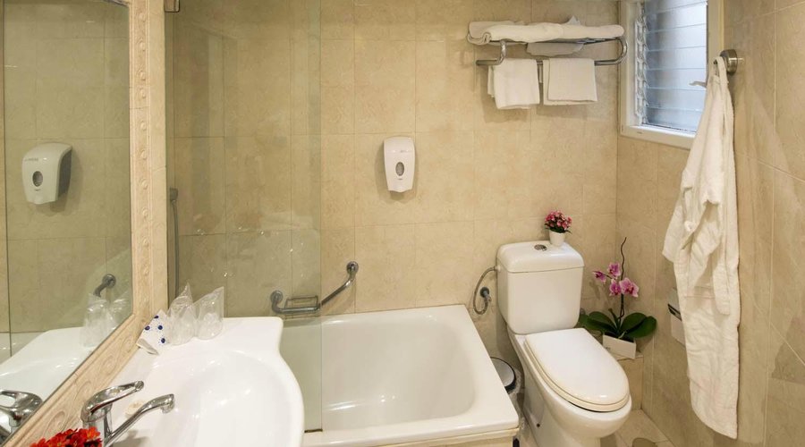 Buth Room