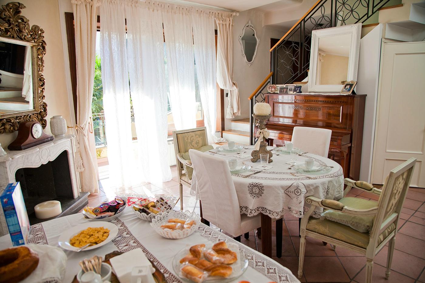 BED & BREAKFAST BELLINI - B&B Reviews (Pompeii, Italy)