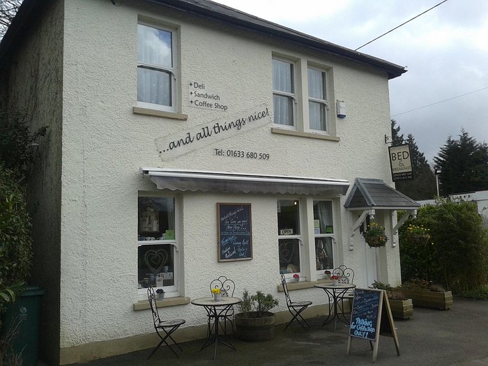 CASTLETON BED AND BREAKFAST - Prices & B&B Reviews (Newport, Wales)