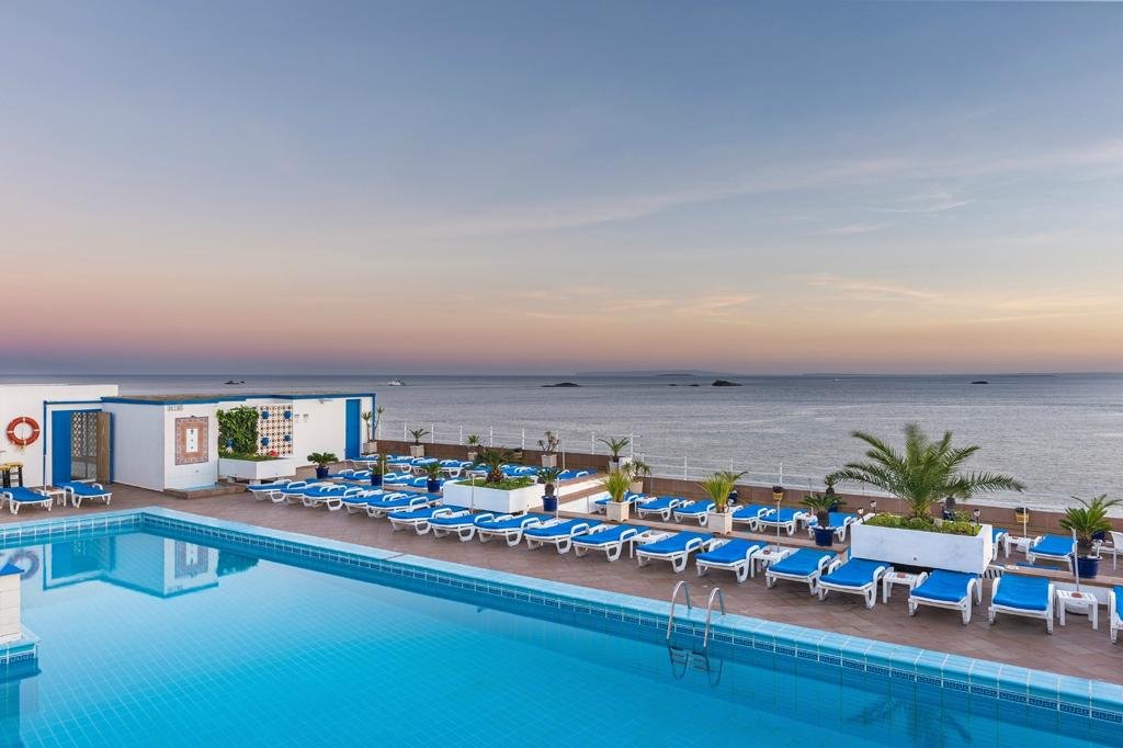 Hotel Cenit - UPDATED 2023 Prices, Reviews & Photos (Ibiza Town, Spain ...