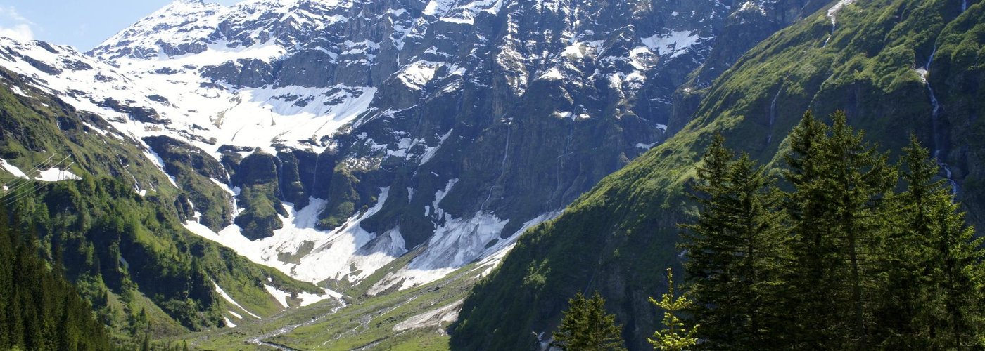 Der Tauernkogel und Hintersee