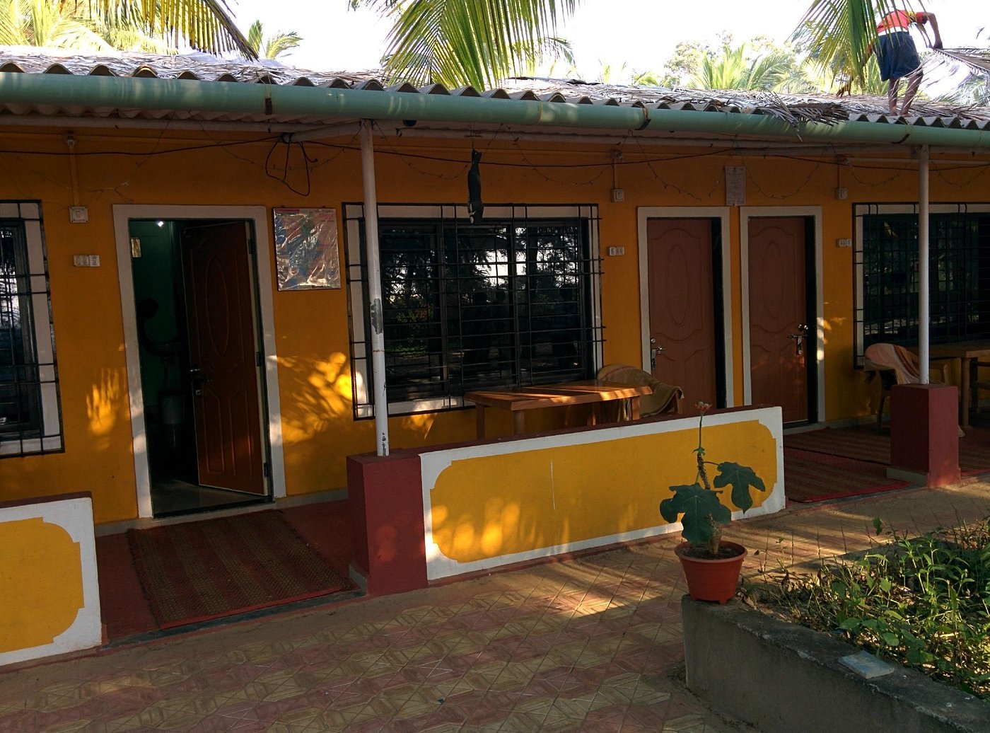 maharashtra tourism guest house tarkarli