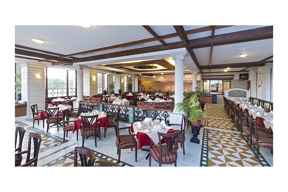 Hotel photo 12 of Jehan Numa Palace Hotel.