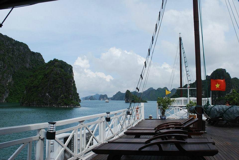 halong dragon cruise