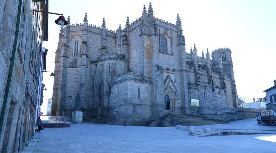 Sé Catedral da Guarda a 40 metros