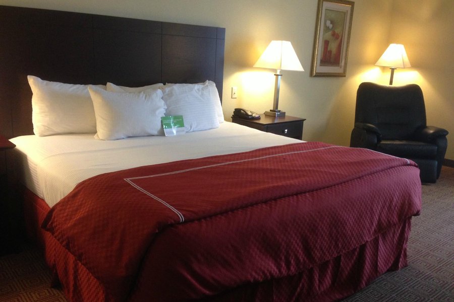 LA QUINTA INN & SUITES BY WYNDHAM WAXAHACHIE $77 ($̶8̶9̶) - Updated ...