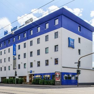 Ibis Budget Saarbruecken Ost in Saarbrücken, image may contain: Hotel, Office Building, City, Inn