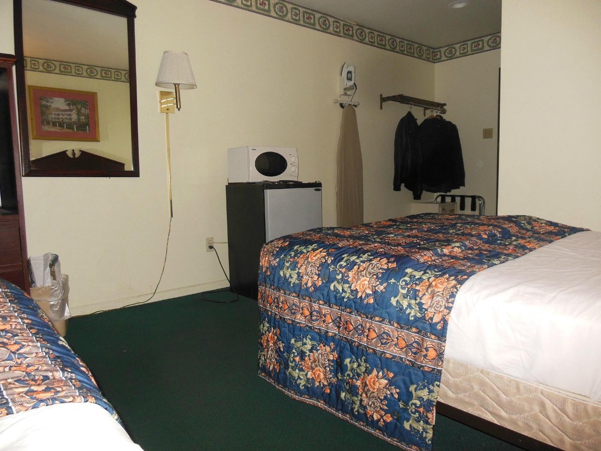 TRAVEL BEST INN - Prices & Motel Reviews (Kenner, LA)