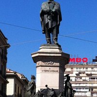 the statue of Giuseppe Garibaldi.