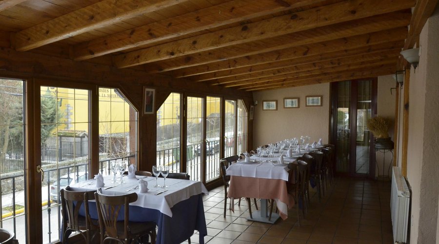 Comedor con vistas a la sierra