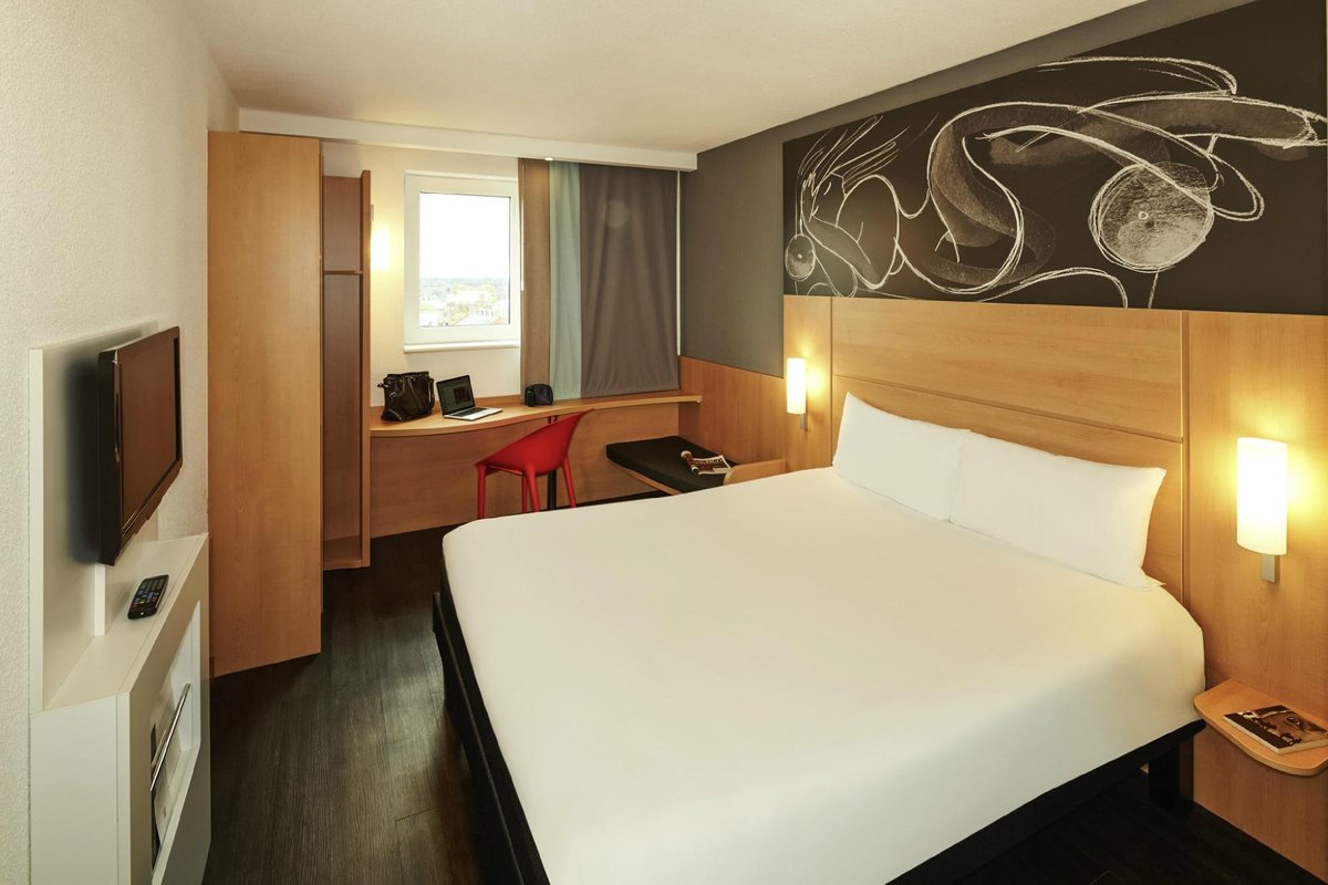 Ibis Bordeaux Lac Rooms: Pictures & Reviews - Tripadvisor