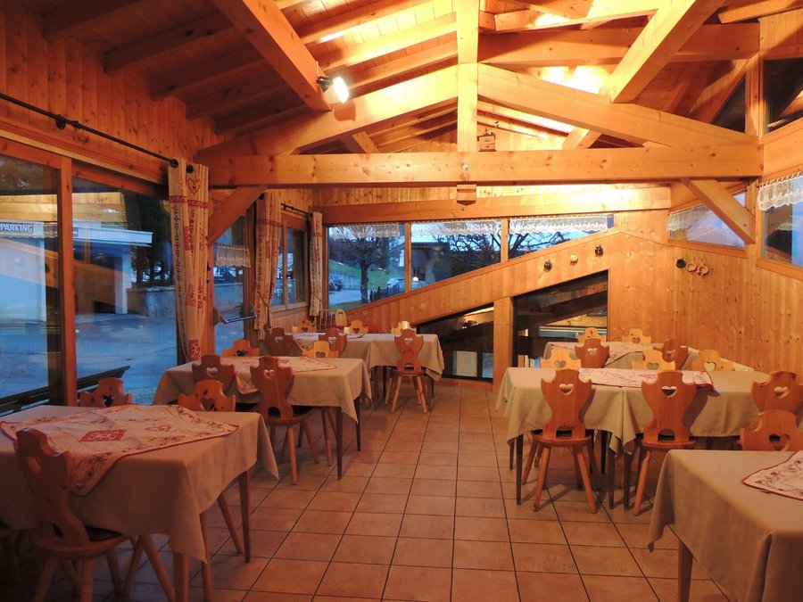 Hotel L Hermine Blanche Prices Reviews Morzine France Tripadvisor