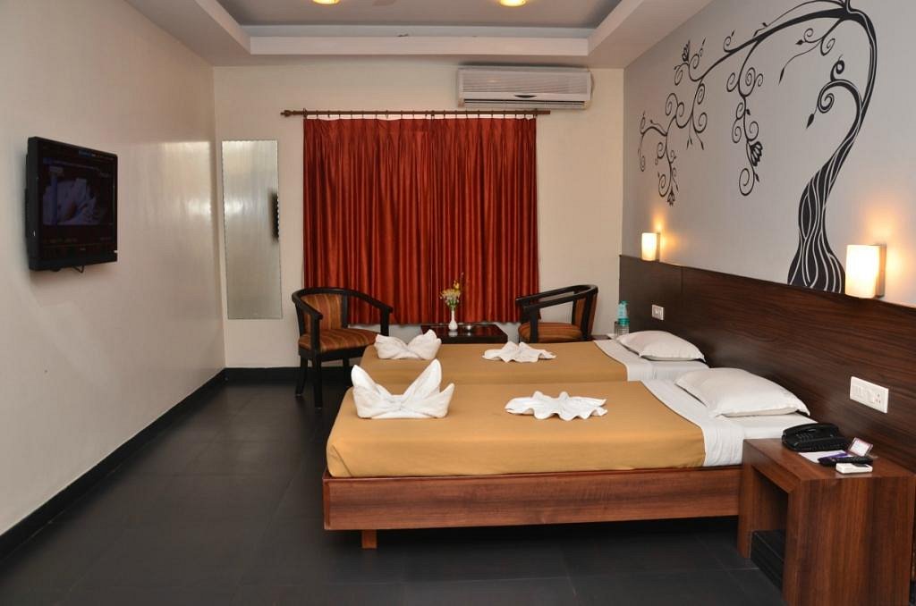 ‪Abirami Residency &amp; Vista Rooms‬، فندق في بونديشيري