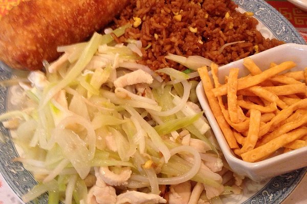 Chicken Chow Mein Lunch ?w=600&h=400&s=1