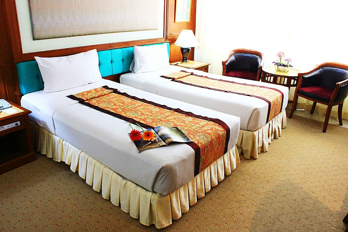 Гостиница Яя. Гостиница в Бангкоке на 1 ночь с тремя кроватями. Сиам Сити отель. Трейлер отель Хатта.