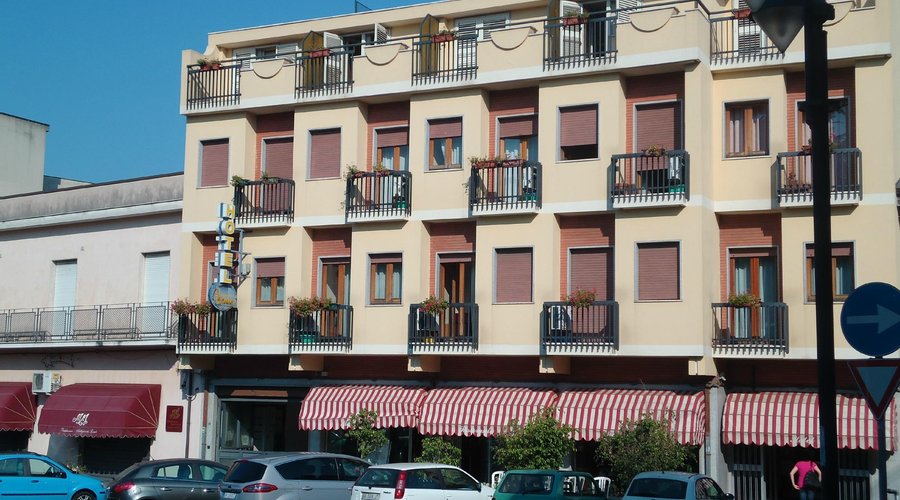 Esterno