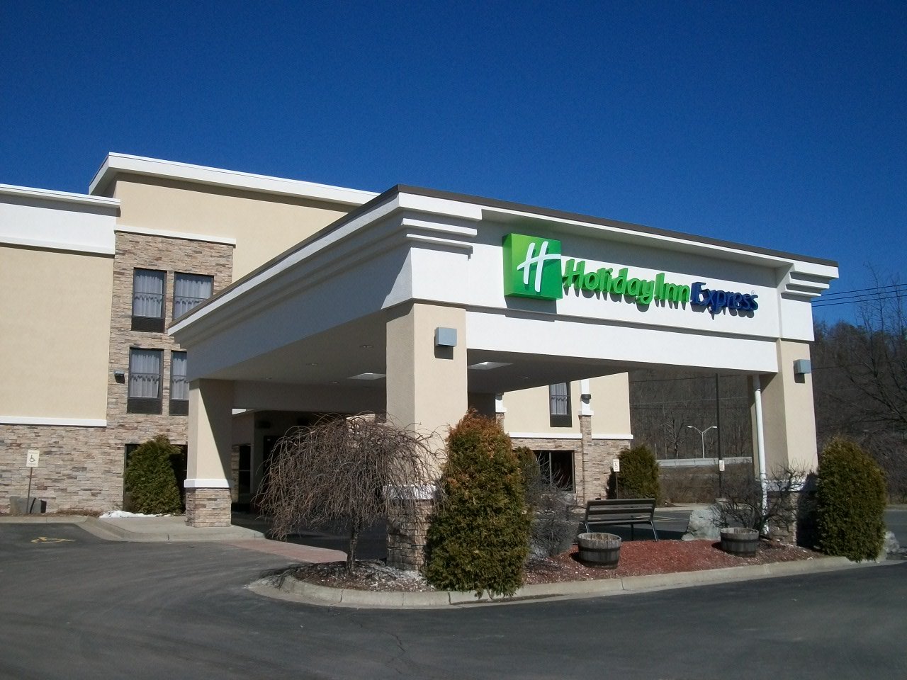 HOLIDAY INN EXPRESS CORNING - PAINTED POST, AN IHG HOTEL - Prices ...