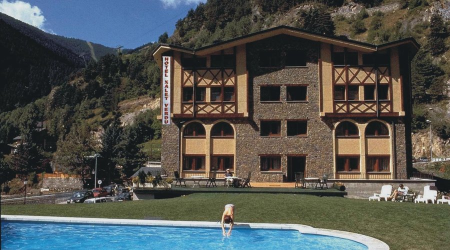 Hotel desde el jardin