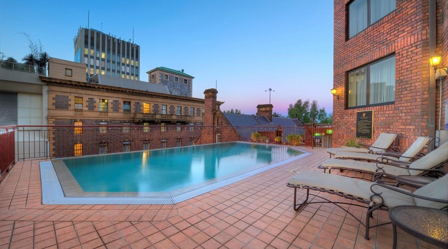 Outdoor swimming pool