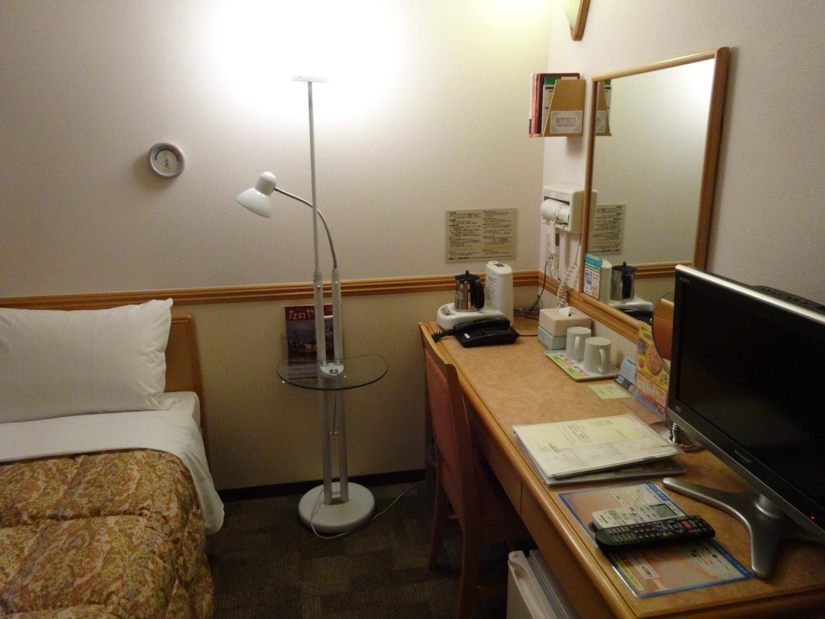 Toyoko Inn Kyoto Gojo Karasuma Rooms: Pictures & Reviews - Tripadvisor