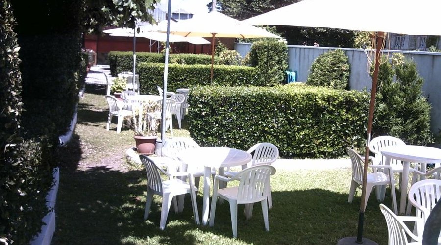 JARDINES-MERENDERO