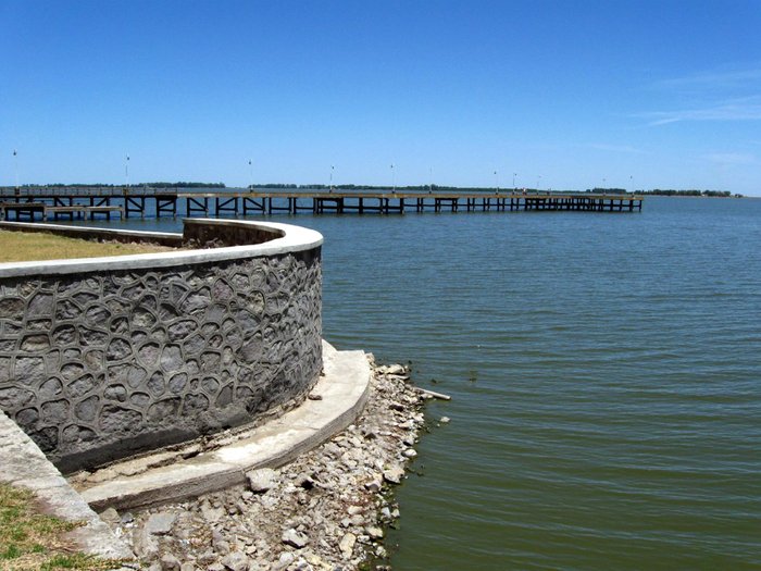 BAÑO , NO HAY ESPACIO ENTRE INODORO Y DUCHA Y ÈS DIFICIL BAÑARSE - Picture  of Los Brunos Posada, Reconquista - Tripadvisor