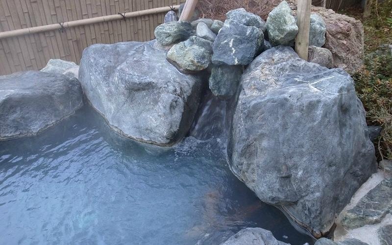 露天の湯量