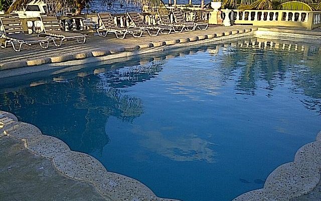 Pool Lounge