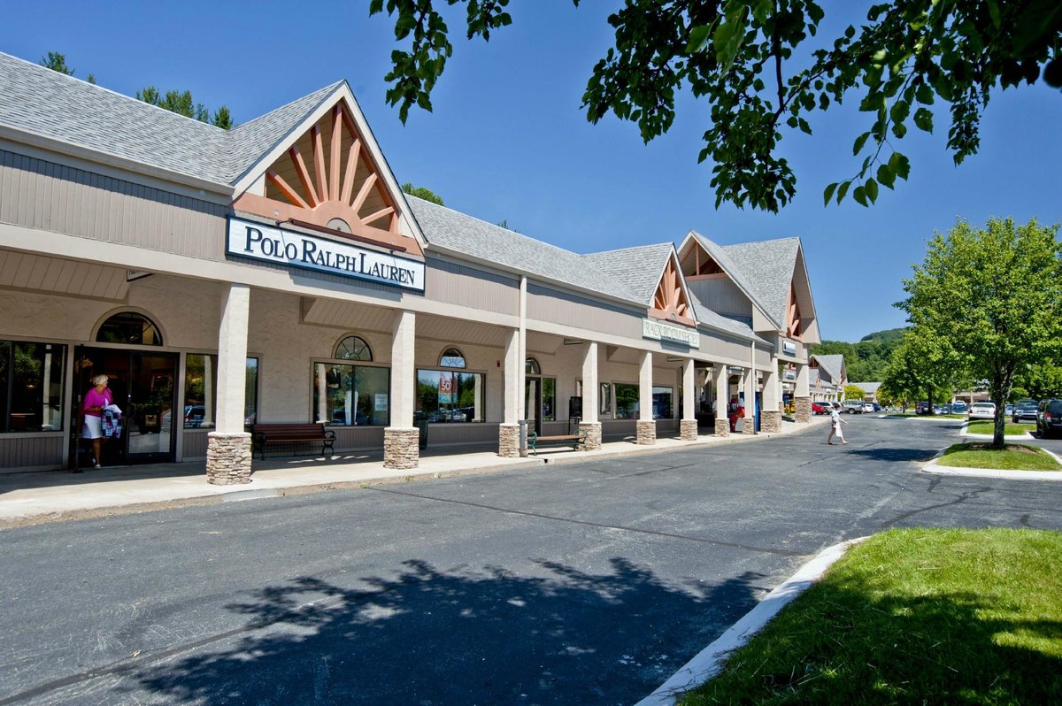 Tanger Outlets Blowing Rock - All You Need to Know BEFORE You Go