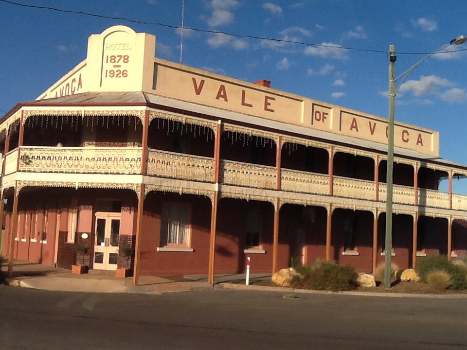 THE VALE B&B ,VALE OF AVOCA B&B - Prices & Reviews (Charlton, Victoria ...