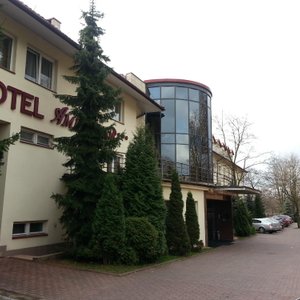 Ambasador Hotel Chojny, hotel in Lodz