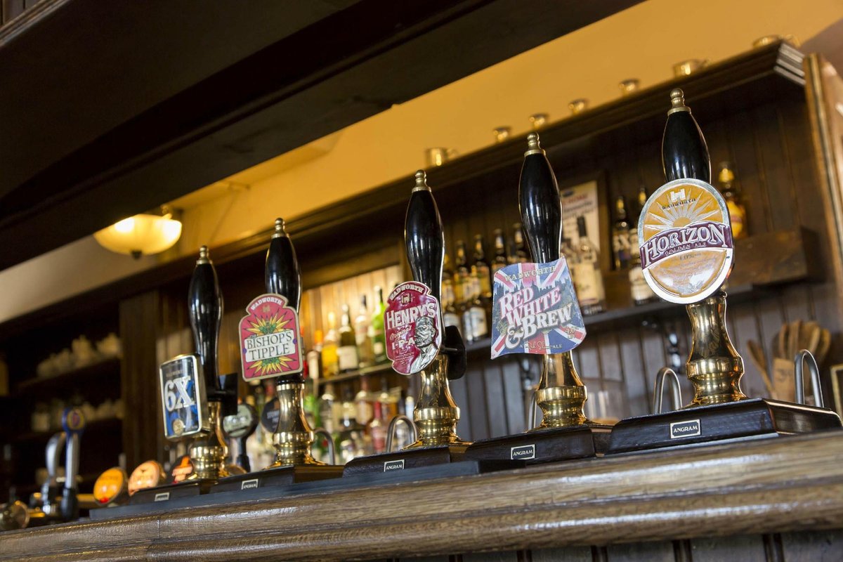 THE RED LION PUB, Lacock - Menu, Prices & Restaurant Reviews - Tripadvisor