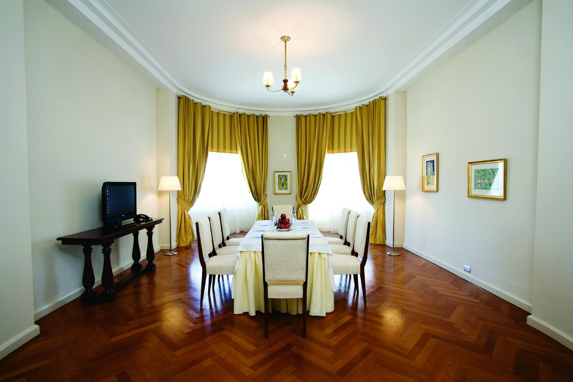 Hotel photo 17 of NH Gran Hotel Provincial.