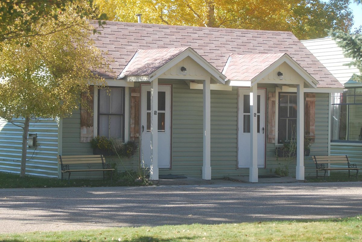 Riverside Motel - Ennis, Montana