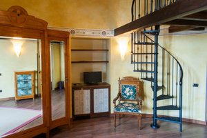 Room & Suite