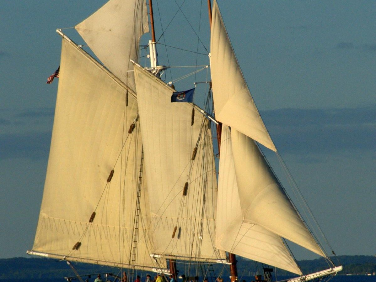 tall ship manitou sailing tour