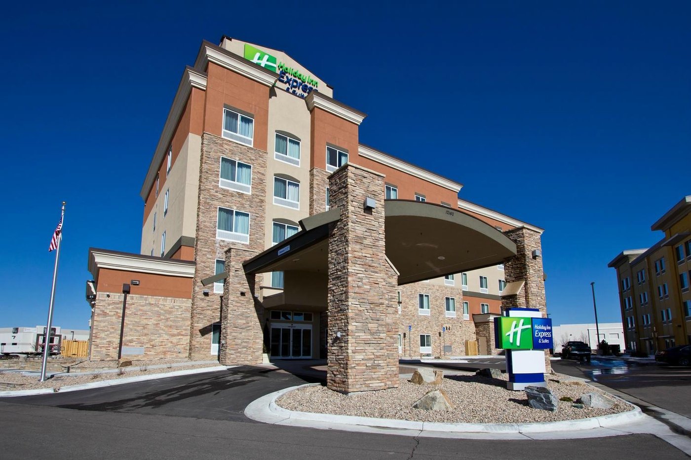 Holiday Inn Express & Suites Denver East-peoria Street, An Ihg Hotel 