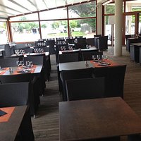 BELLE TERRASSE COUVERTE ET CHAUFFEE