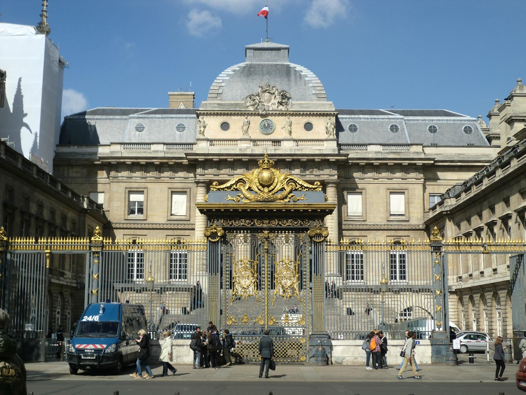 Palais De Justice De Paris (París) - Lo Que Se Debe Saber Antes De ...